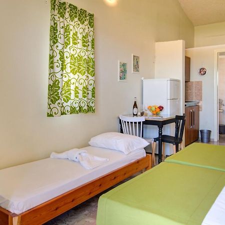 Hotel Chriselen Eleonas Esterno foto